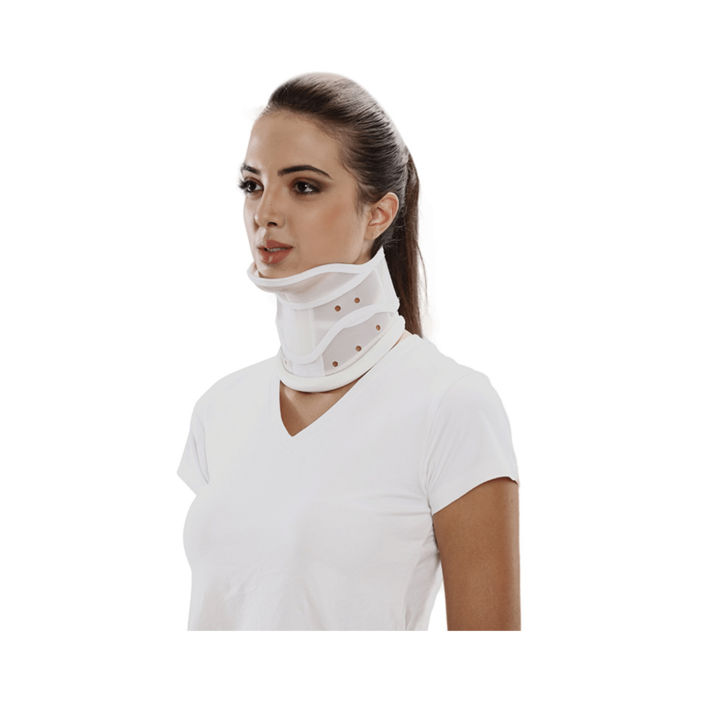Tynor B-20 Cervical Collar Hard with Chin Small - Image 1