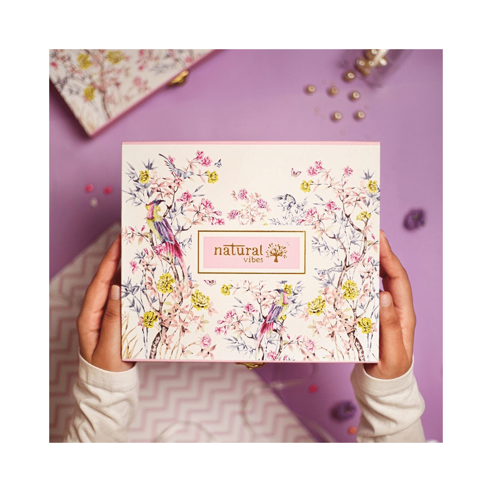 Natural Vibes Glow Getter Gift Set with Rose Quartz Gua Sha, Vitamin C Serum, Nirvana Flower Oil and Gold Beauty Elixir Oil - Image 4