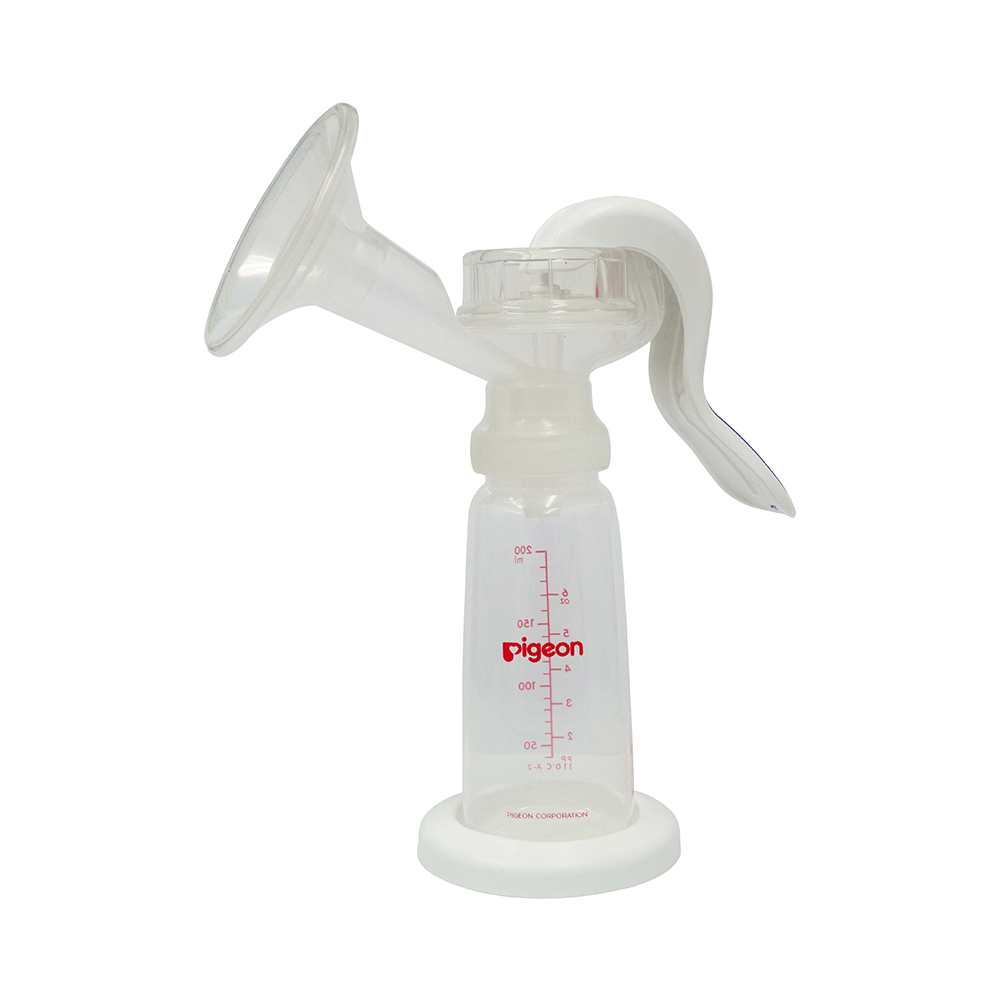 Pigeon Manual Breast Pump with Bottle 200ml Standard - Image 2